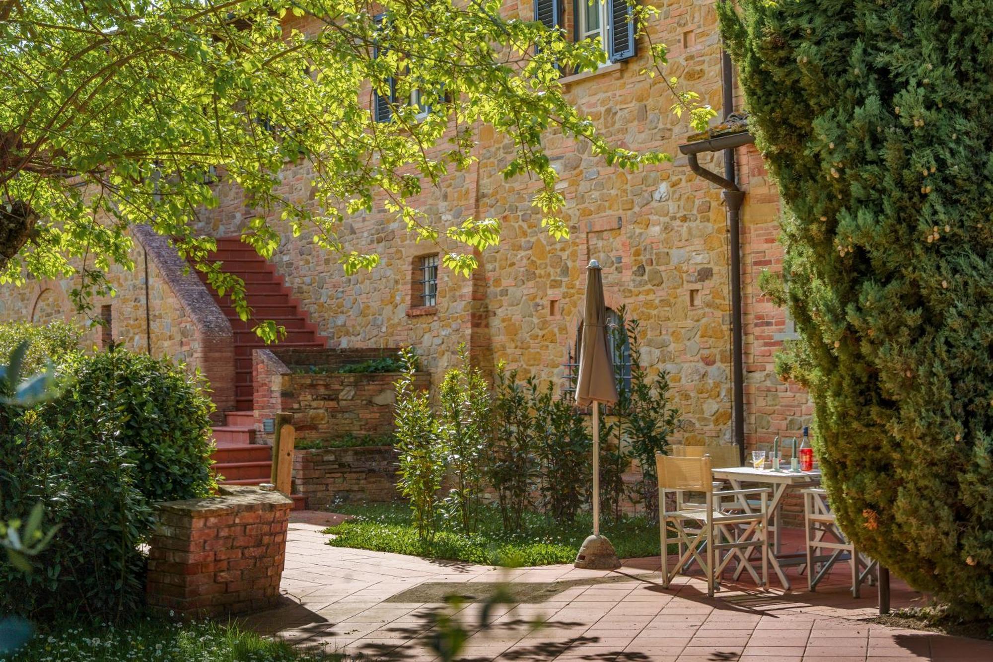 مونتايون Podere Fignano, Holiday Home - Apartments Fully Renovated 2024 الغرفة الصورة